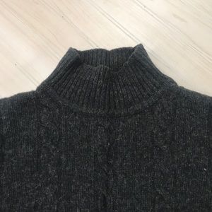 J. Crew Sweaters - J. Crew sweater women’s medium. Like new J. Crew Sweaters - J. Crew sweater women’s medium. Like new